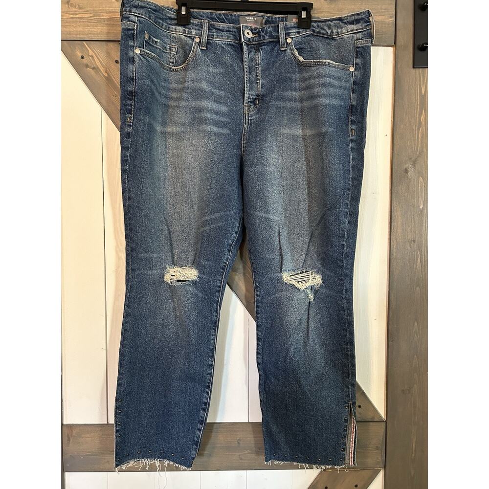 Torrid Jeans Womens Size 20R Med Wash Studded Raw Hem High Rise Straight NWT